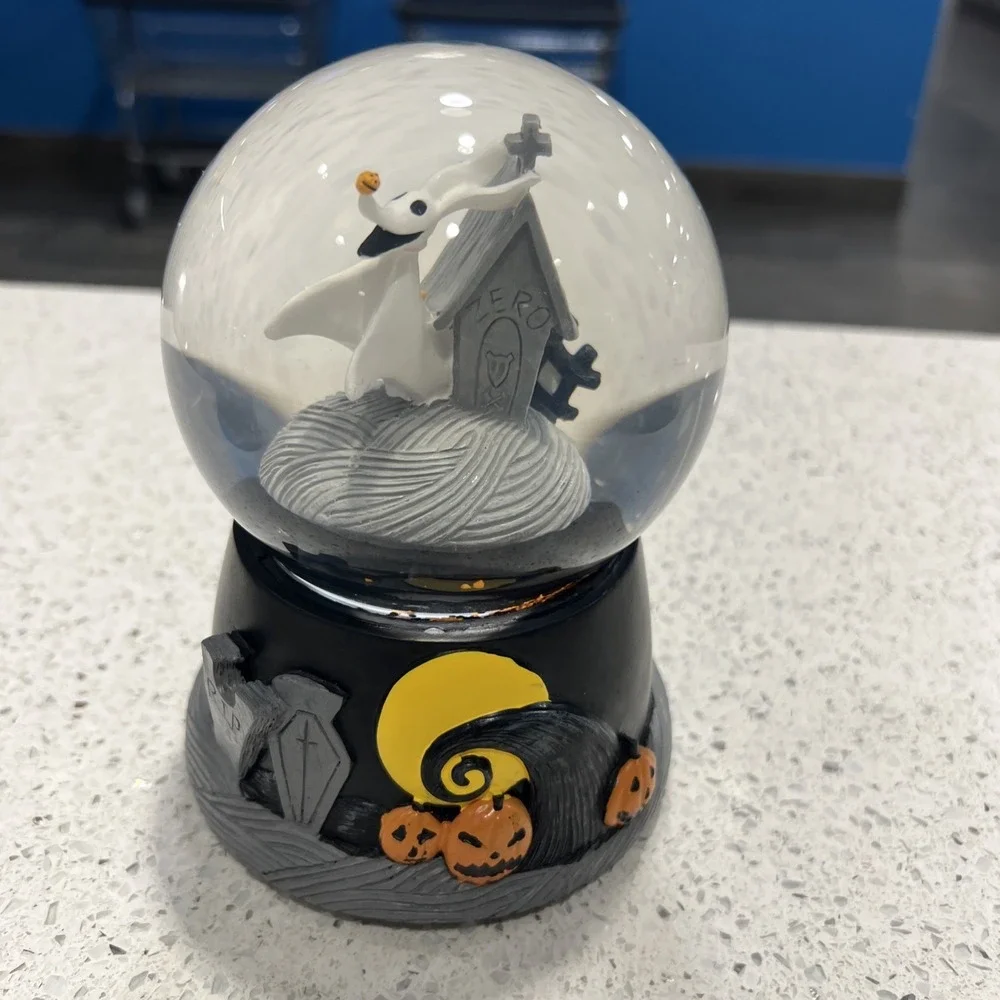 Disney Nightmare Before Christmas Musical Snowglobe w/ Zero ~ Halloween
